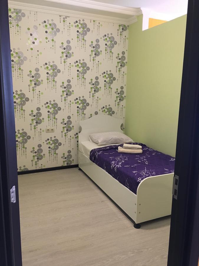 Homestay Apartment On Angisa Street Batumi Esterno foto